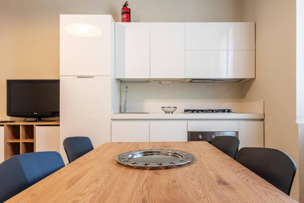 Apartamento Da Giuliana - Moderno Bilocale Milán Exterior foto